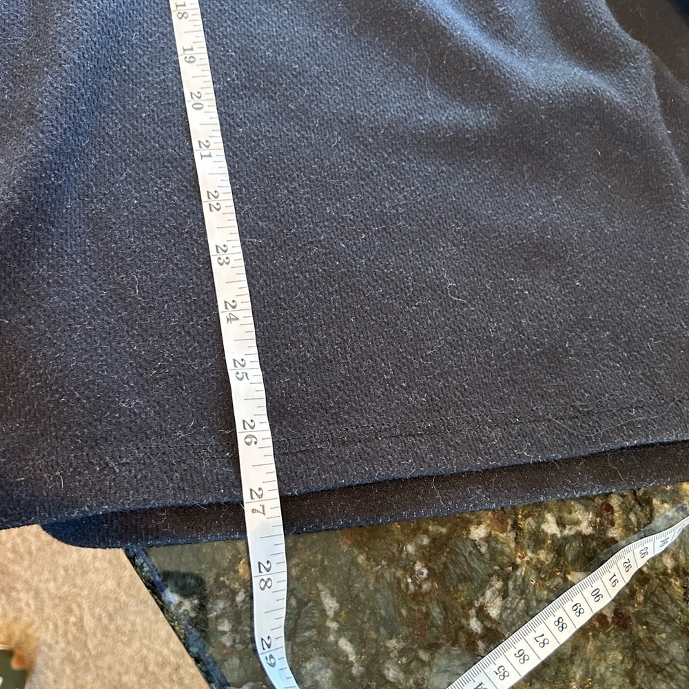Legendary Outfitters thick thermal crewneck. Dark grey. Classic. Preppy. Outdoor - Picture 10 of 10